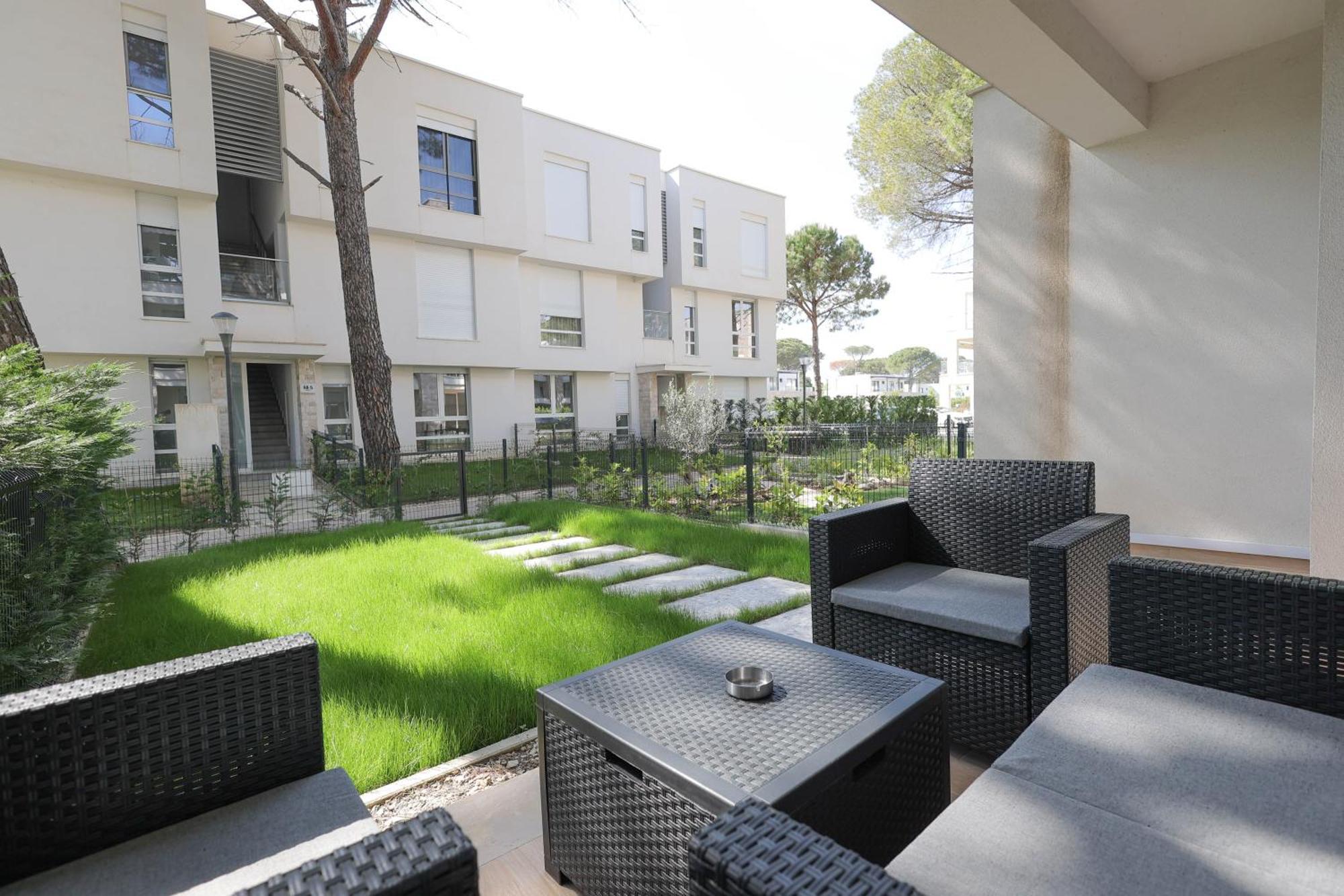 Sanpietro Vacation Rentals Plazhi San Pietro Екстериор снимка