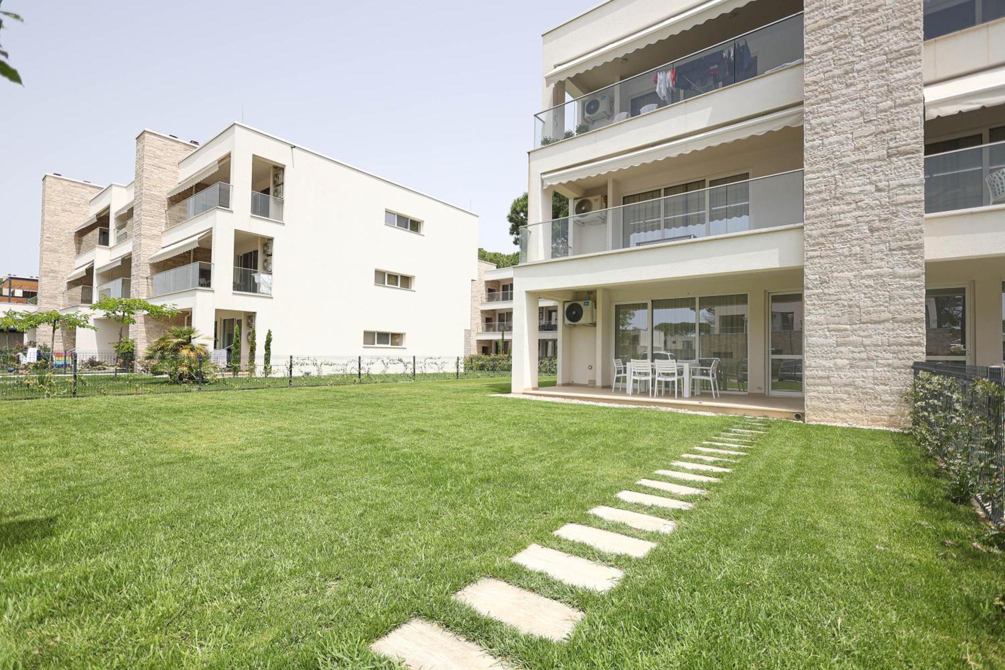 Sanpietro Vacation Rentals Plazhi San Pietro Екстериор снимка